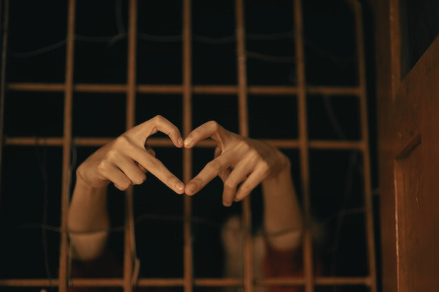 Grypsowanie - Co to znaczy? Definicja oraz przykłady