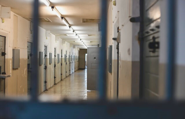 Co można zabrać ze sobą do zakładu karnego na odbycie kary pozbawienia wolności? - Spis